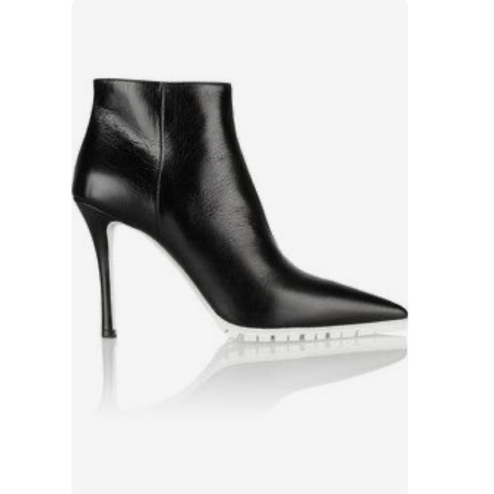 Elegant Black Ankle Boots